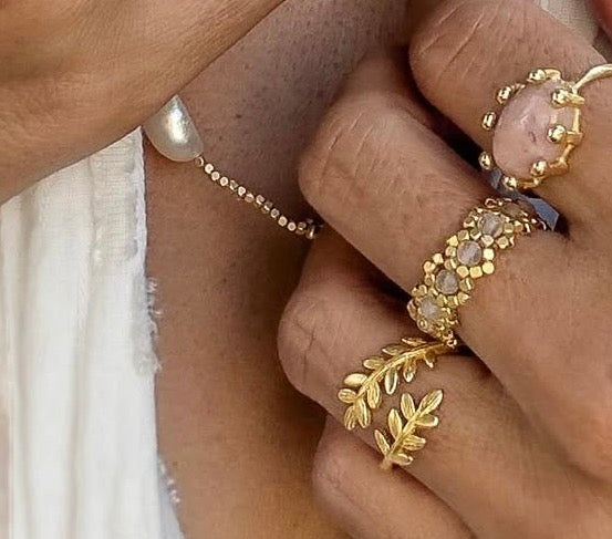 IBU JEWELS ring bladeren